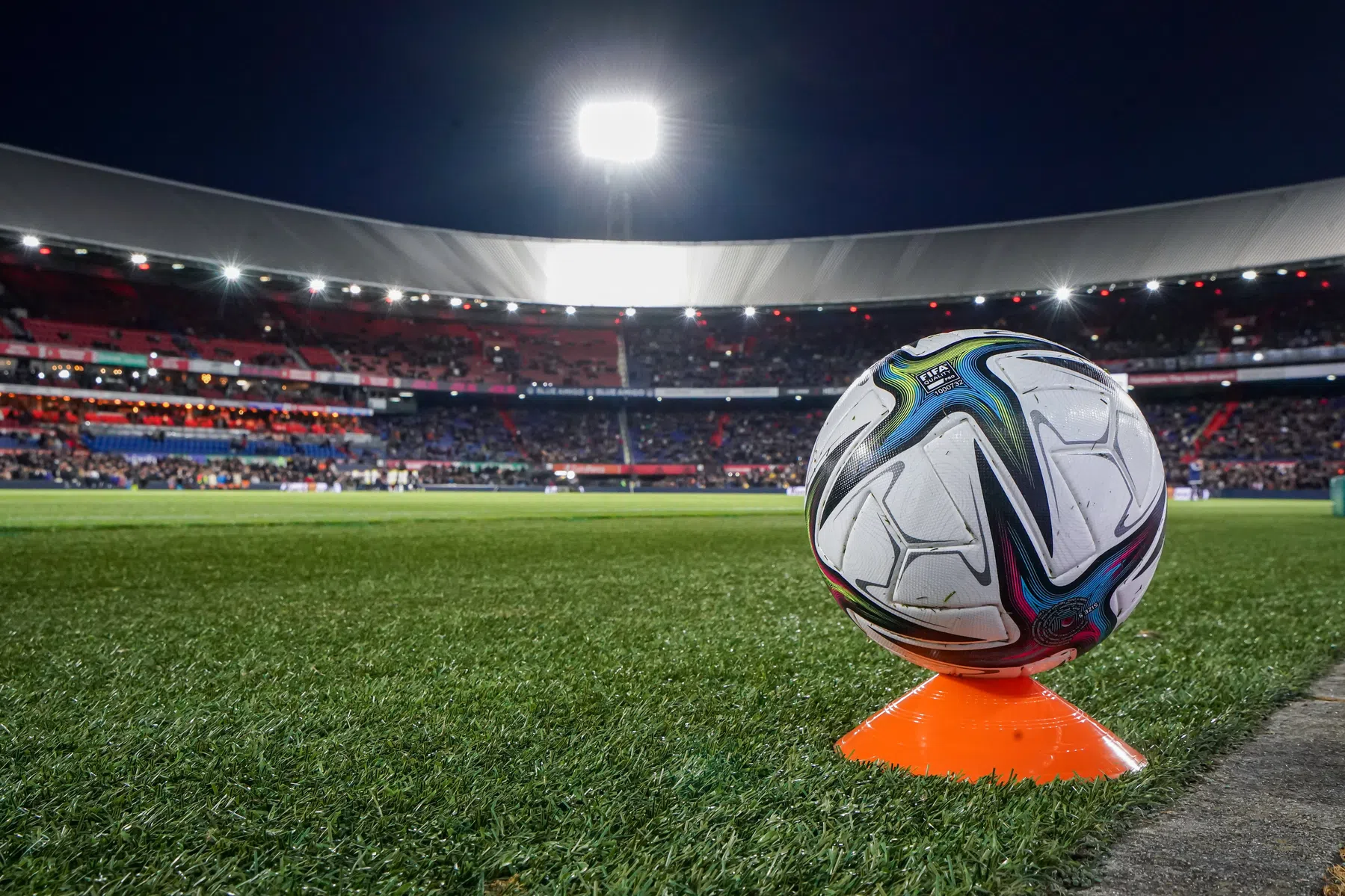 Kampioen Ajax start seizoen in Sittard, Feyenoord opent tegen Vitesse