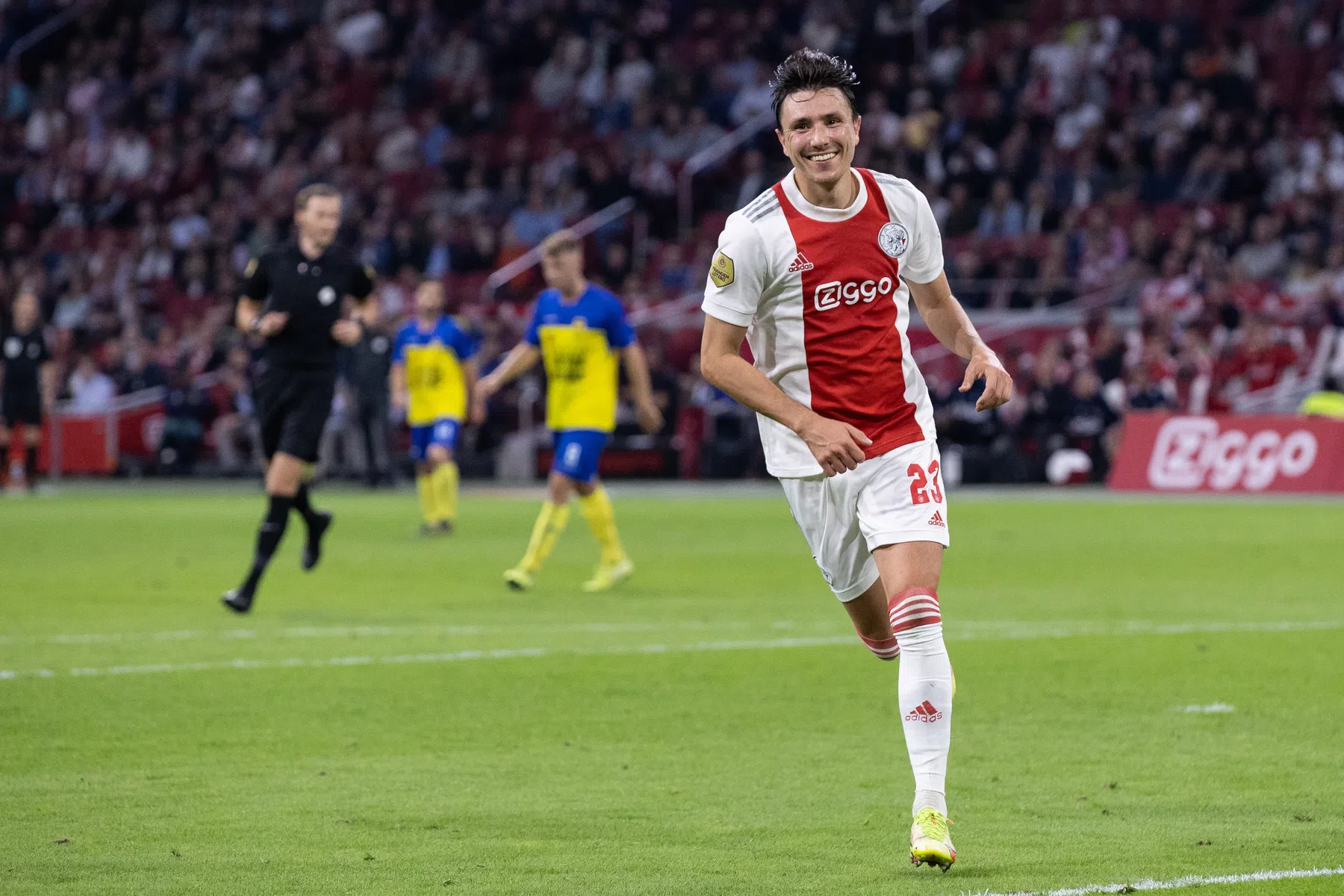 Ajax ziet wedstrijd over het hoofd: 'Zullen we het maar schriftelijk af doen?'