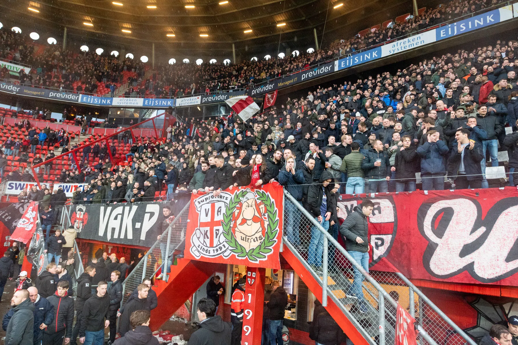 Supporters FC Twente zien uit naar nieuw seizoen: alle seizoenkaarten verkocht 