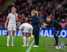 Thumbnail for article: Wiegman sluit bewogen en emotionele week overtuigend af onderweg naar EK