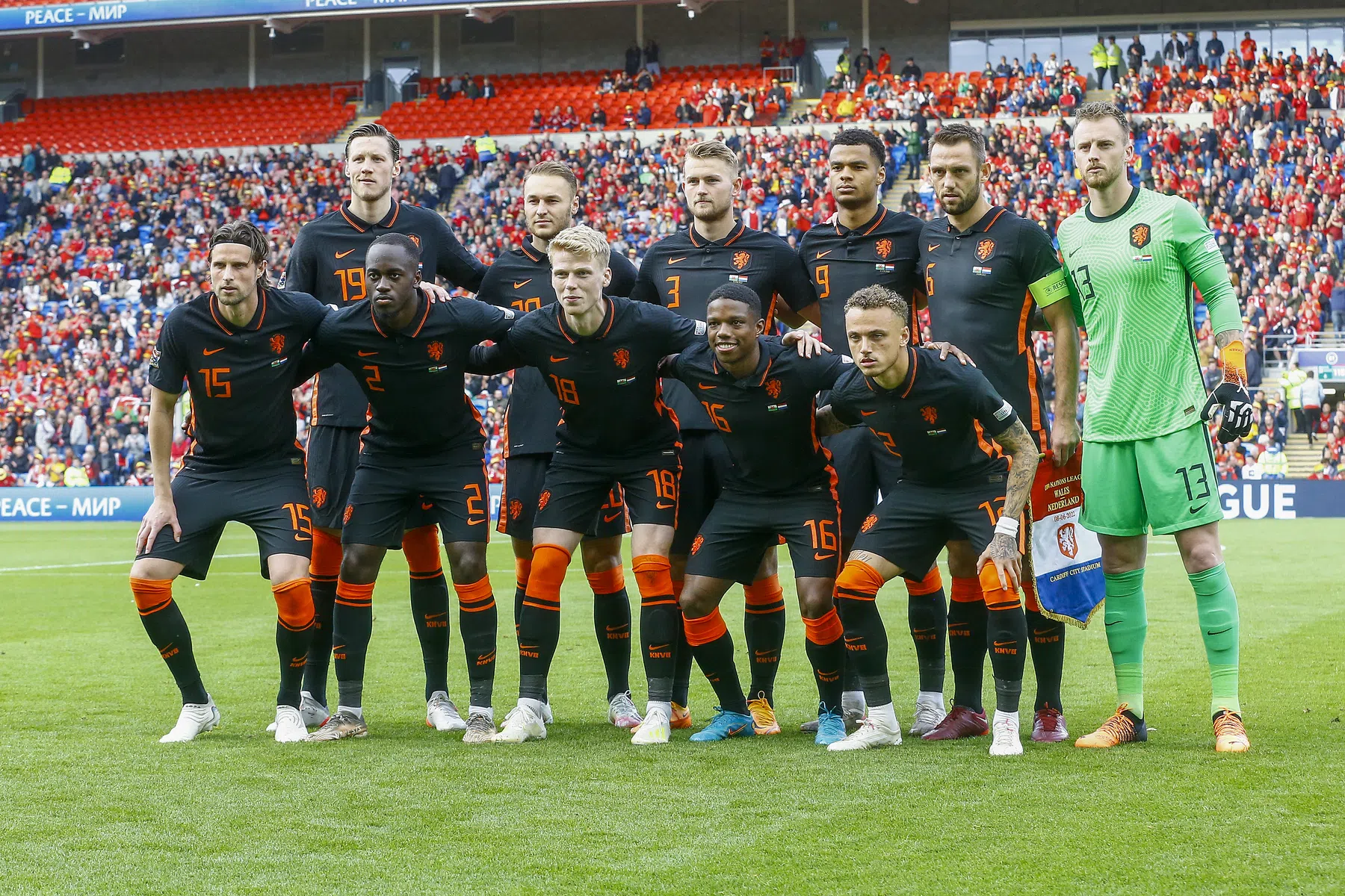 Defensie kracht Oranje: 'Ik moet er niet aan denken: spelen tegen De Ligt of De Vrij'