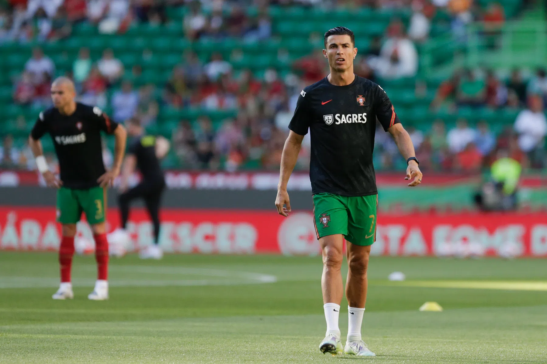 Italiaans gerucht over ontevreden Ronaldo: 'Mourinho op het vinkentouw'