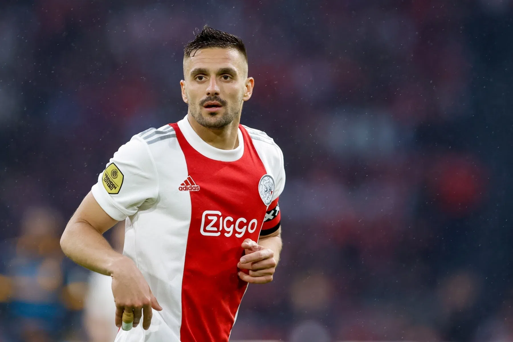 Tadic legt uit waarom zijn ploeggenoten hem niet om de bal moeten vragen