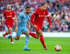 Thumbnail for article: Voetballers zijn het zat: 'Met een Ferrari ga je ook niet elke dag 300 kilometer rijden'