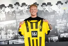 Thumbnail for article: Van FC Eindhoven naar Borussia Dortmund: het verhaal van Valentino Vermeulen