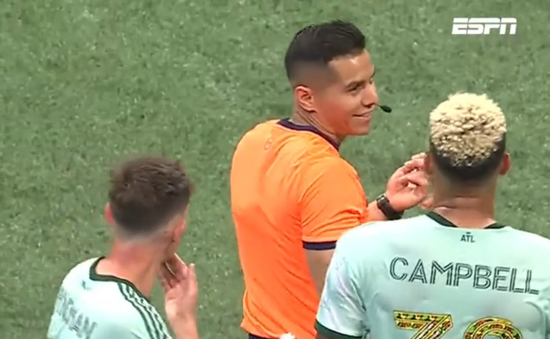 Opvallende timing rustsignaal leidt tot verontwaardiging in MLS-duel