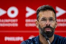 Thumbnail for article: Gedreven Van Nistelrooij klaar voor titelstrijd met Ajax: 'Nu moet het gebeuren'