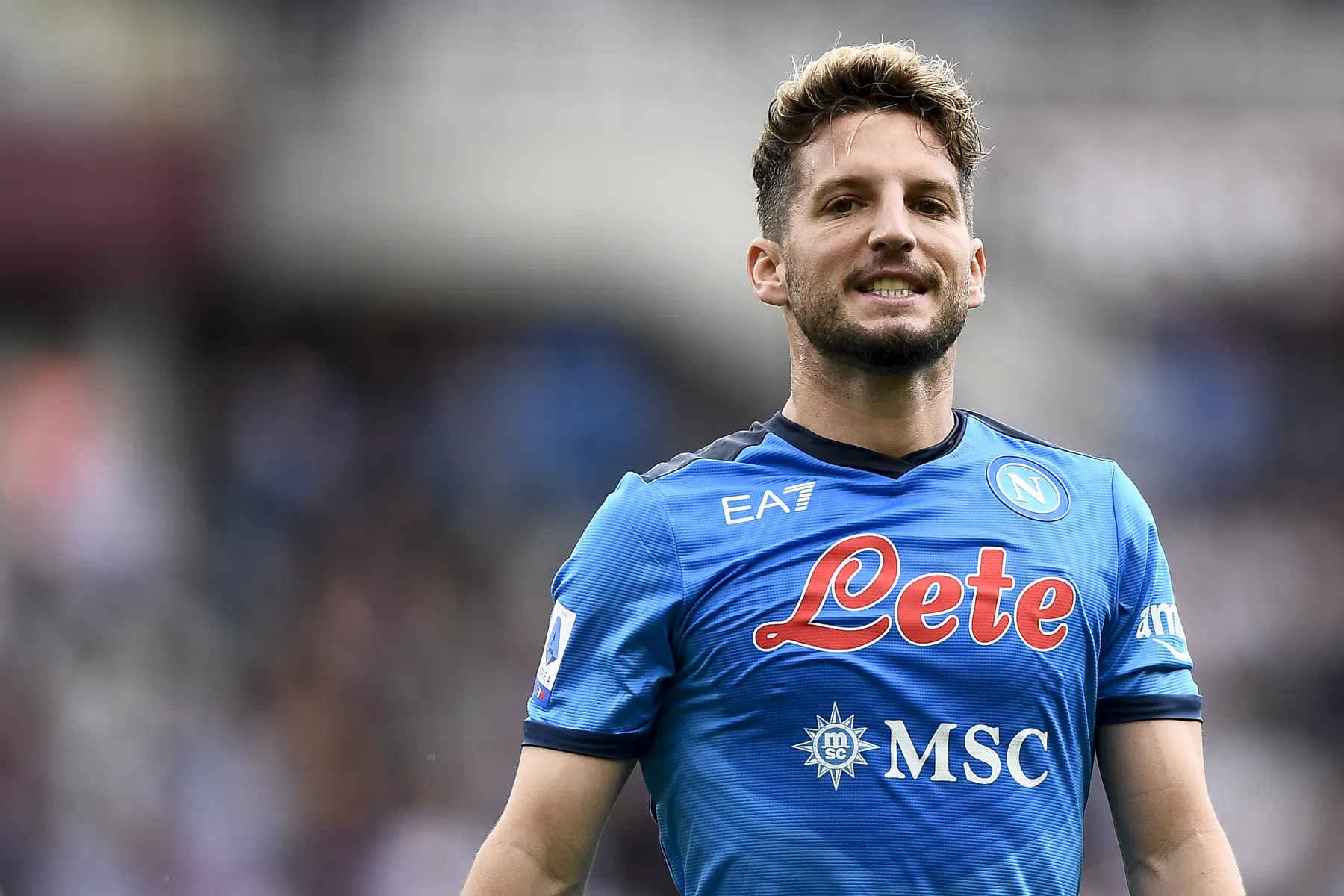 'Overmars krijgt nul op het rekest: Mertens blijft Napoli alsnog trouw'