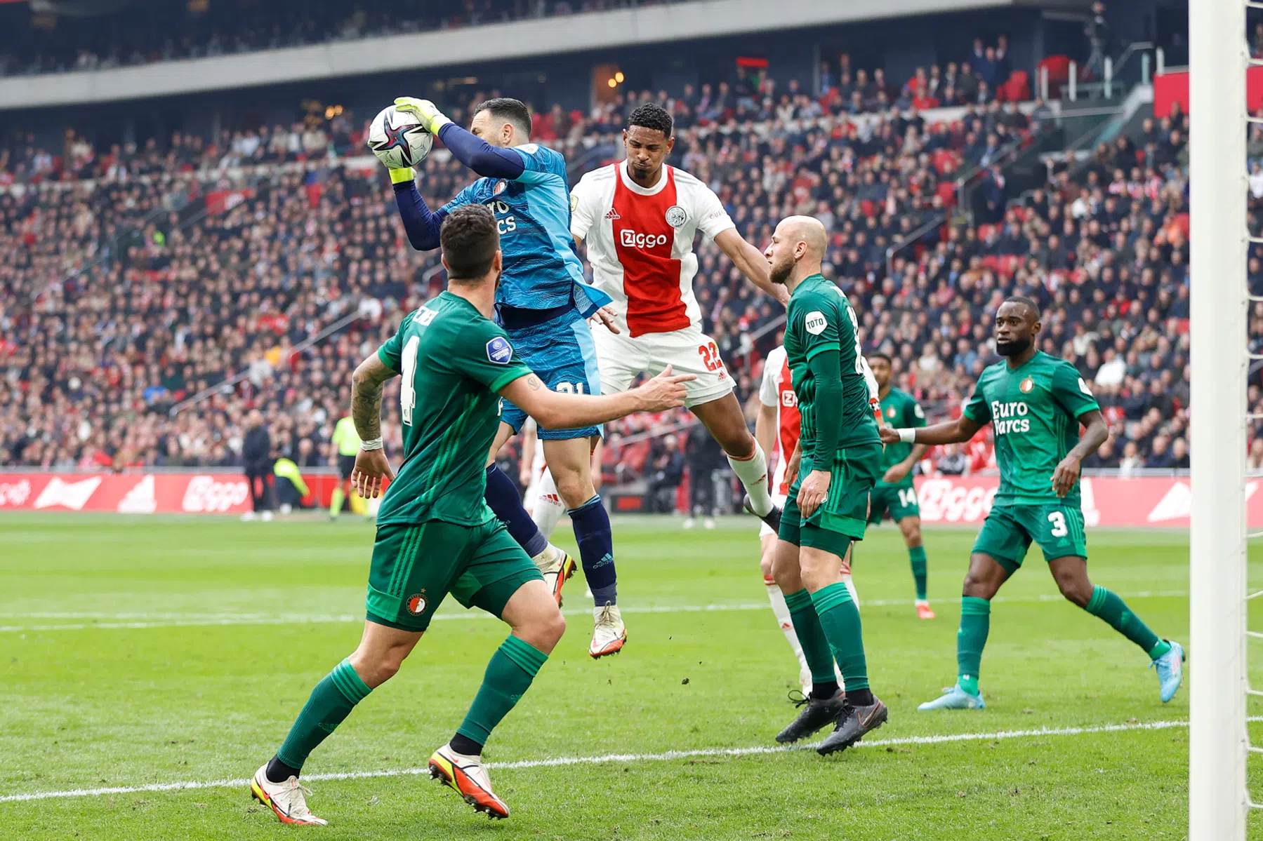 NL League in impasse door verzet Ajax en Feyenoord 