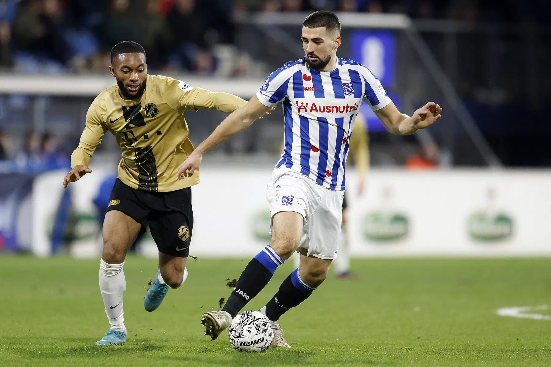 Pirlo plukt verdediger weg bij Heerenveen