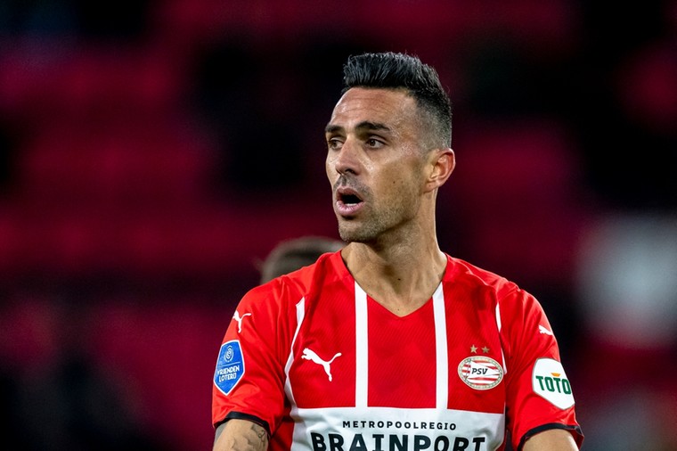 'Zahavi hakt knoop door en keert toch terug bij oude liefde'
