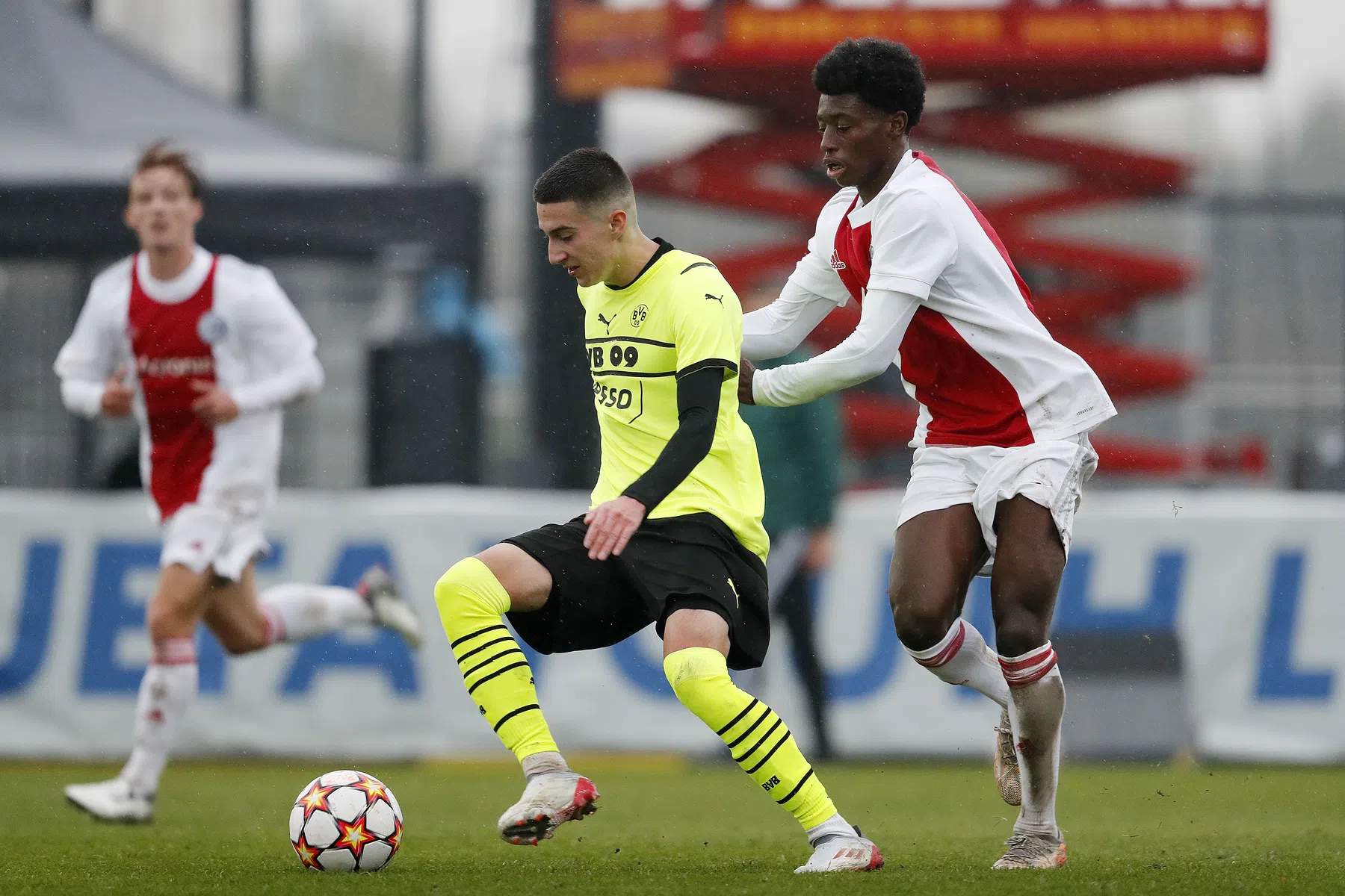 Ajax-talent Aning kiest voor Borussia Dortmund