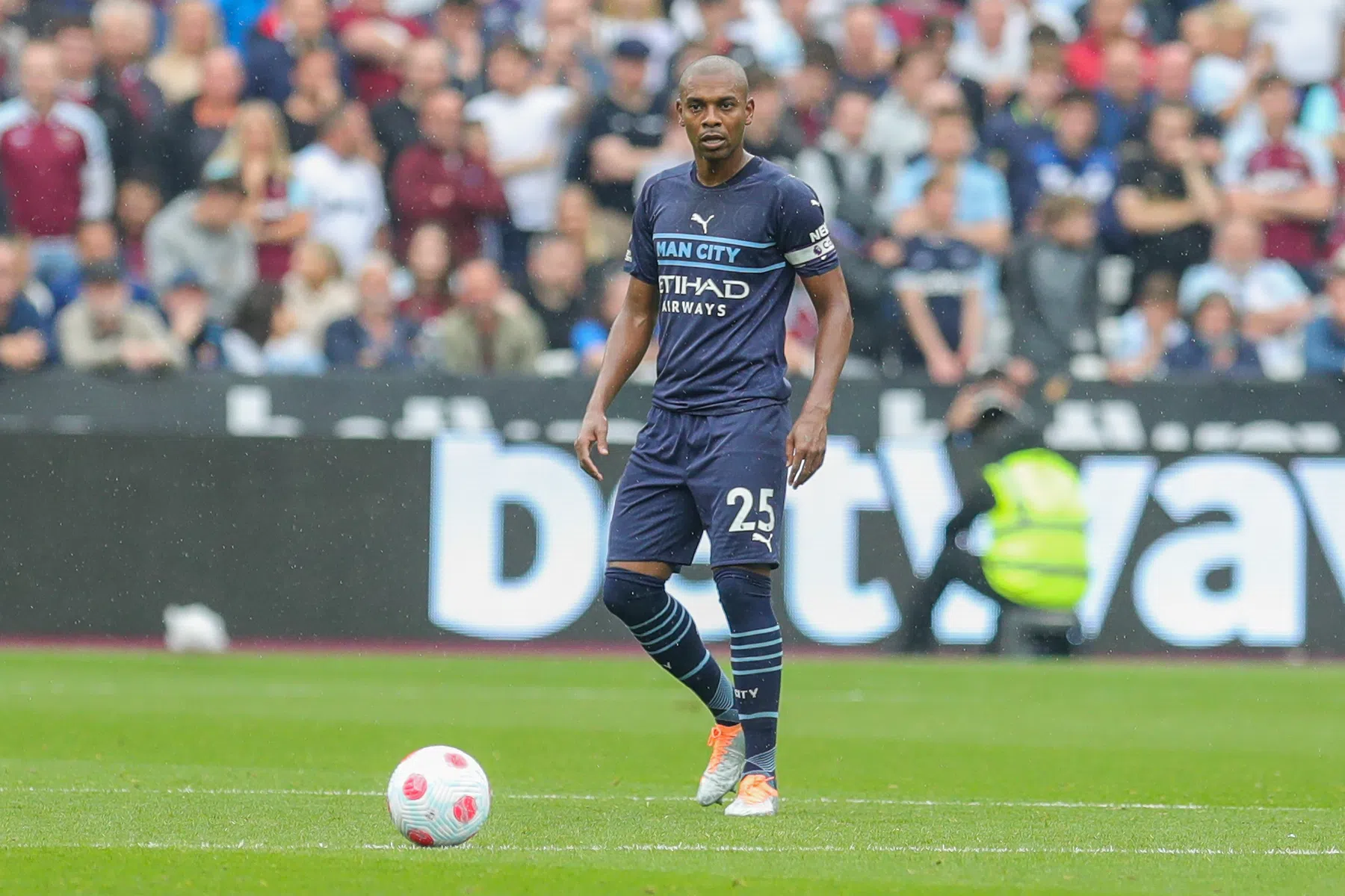 Tot tranen toe geroerde Fernandinho tekent tot eind 2024 bij nieuwe club