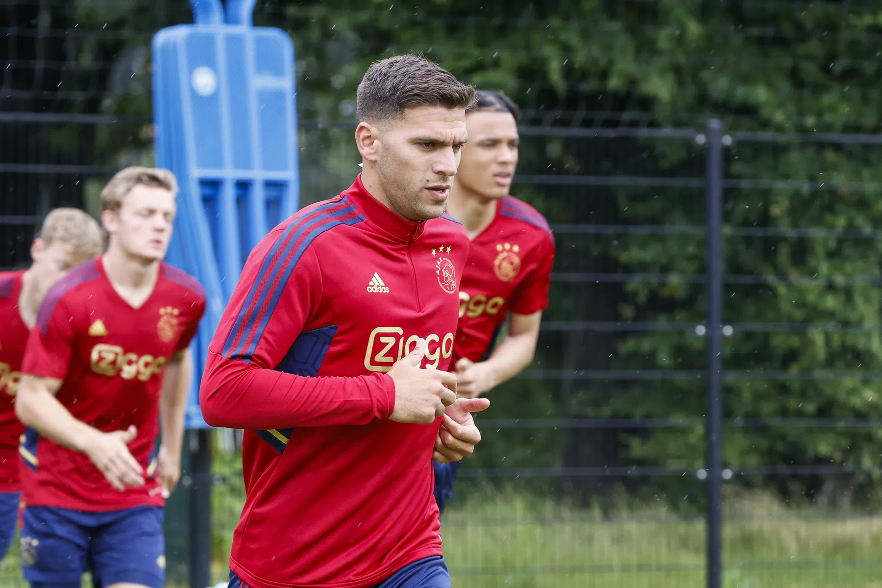 Schreuder neemt jonkies en teruggekeerde huurlingen mee op trainingskamp
