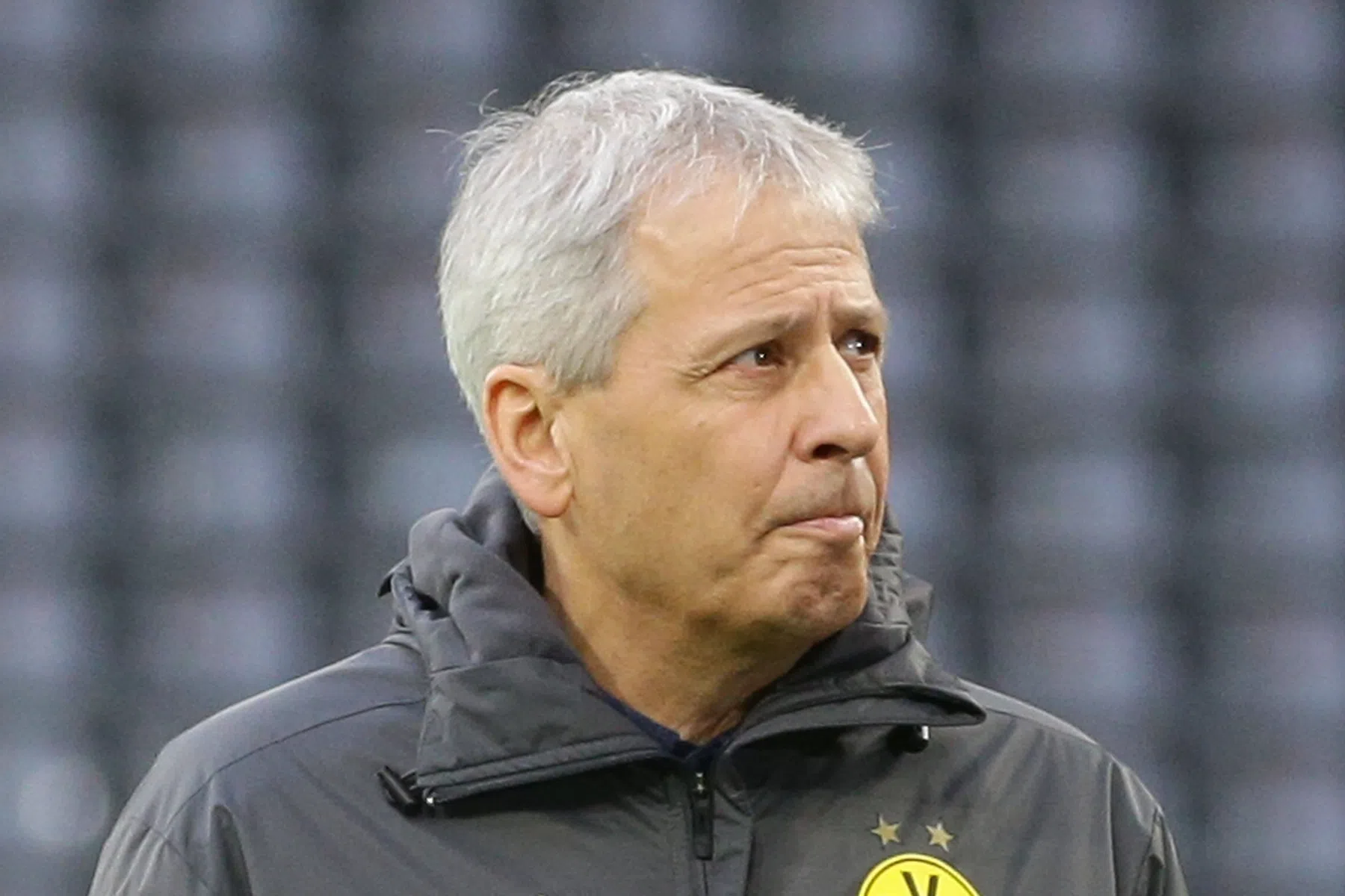 Opmerkelijk tafereel bij Nice in afwachting van witte rook bij PSG
