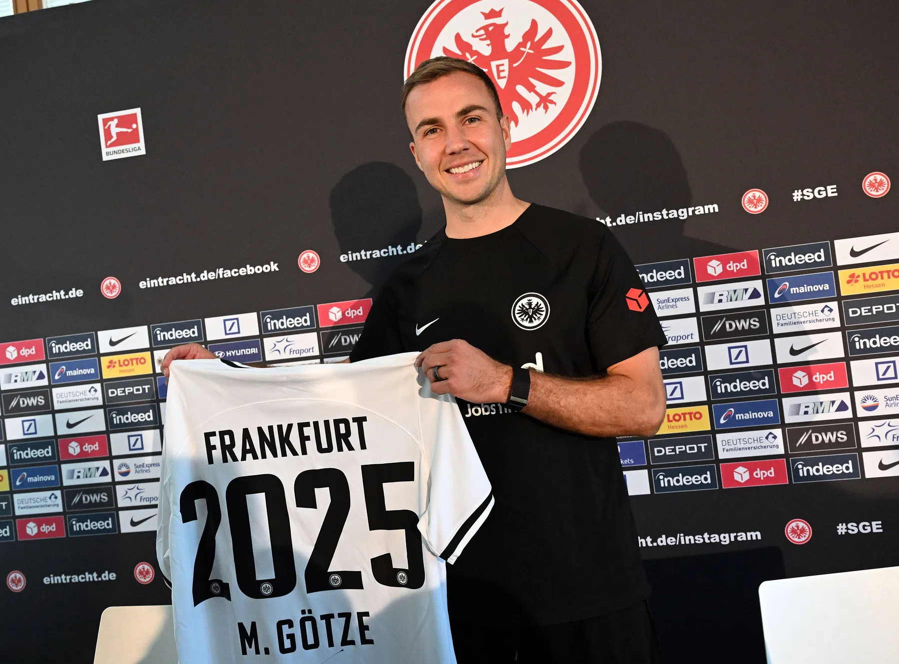 Götze noemt beslissende factor om voor Frankfurt te kiezen