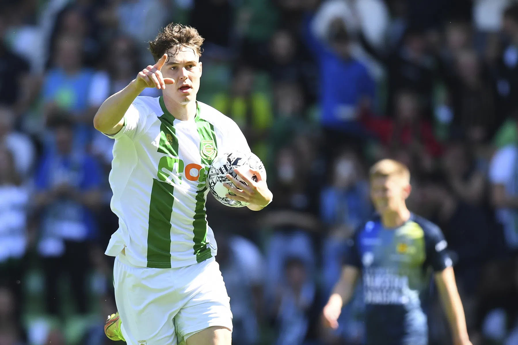Ambitieus FC Groningen veegt biedingen op Strand Larsen van tafel