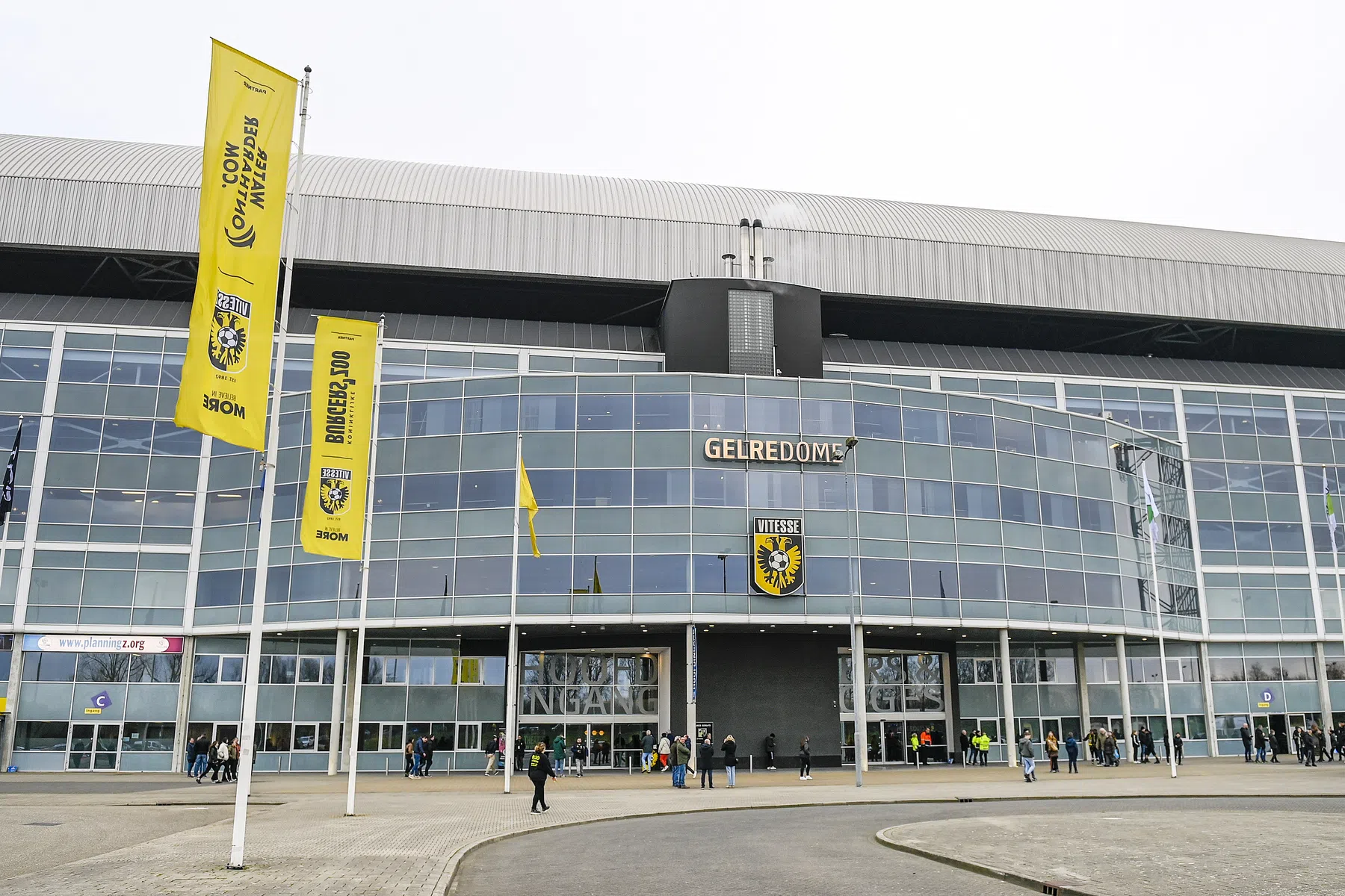 Vitesse zet cruciale stap: Oyf en schuld verdwijnen, overname volgt