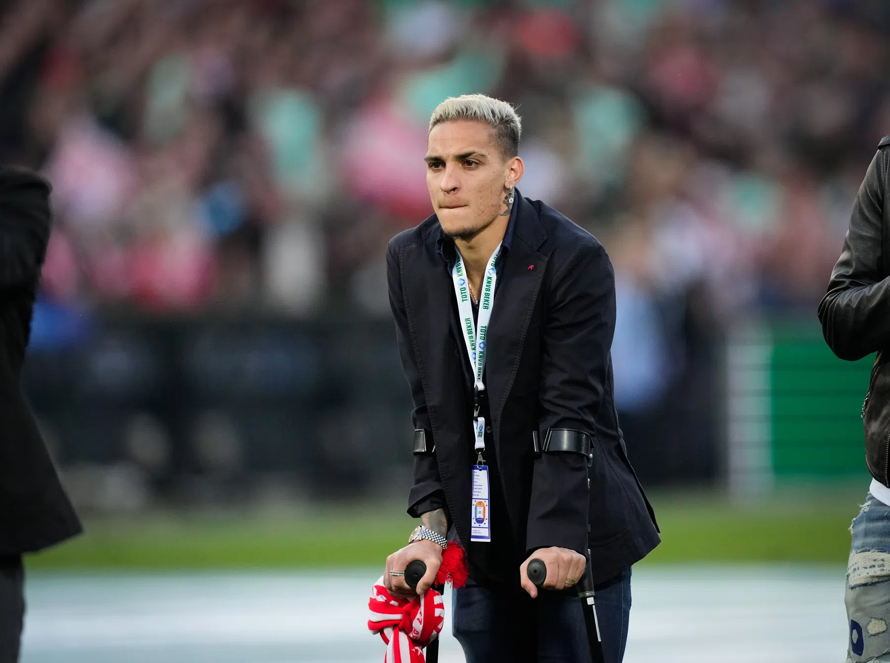 Antony is in Amsterdam, maar staat voorlopig nog niet op het veld