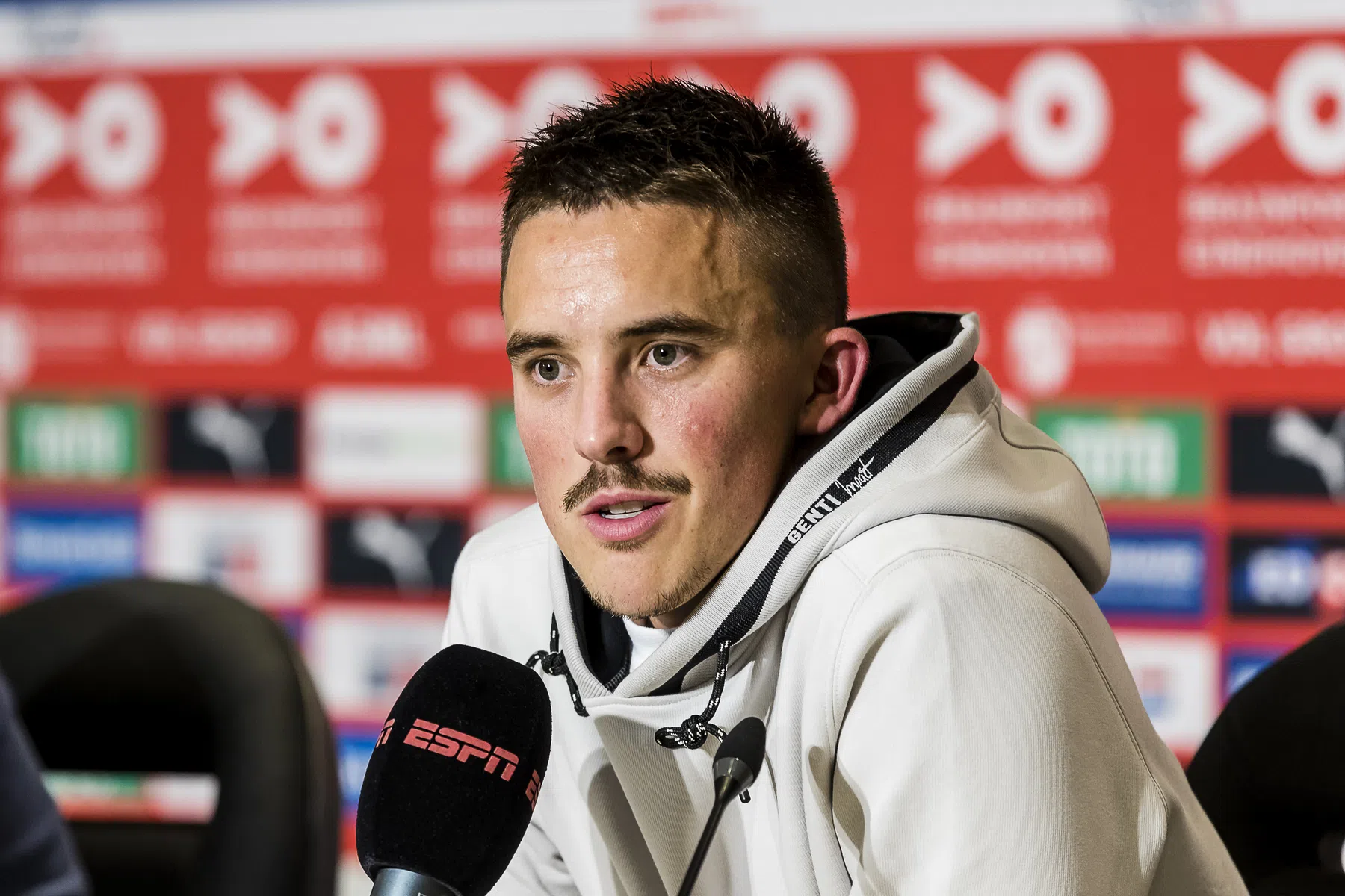 Vertrekkende Ryan Thomas blijft PSV dankbaar: 'Ik begrijp hun beslissing'