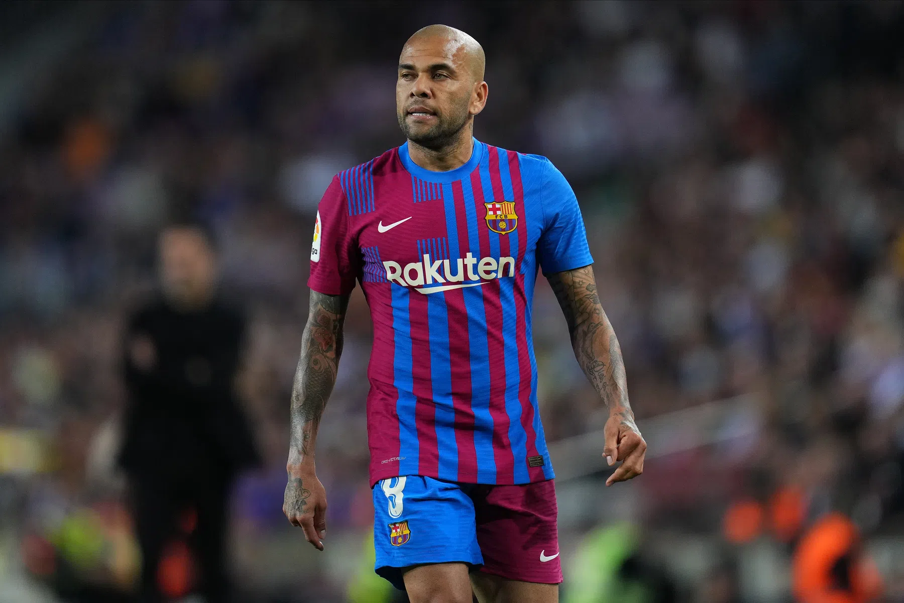 Alves kritisch na kortstondige rentree in Camp Nou: 'Barça heeft gezondigd'