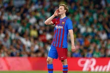 Thumbnail for article: Frenkie de Jong meldt zich bij Barcelona vol onzekerheid over zijn toekomst