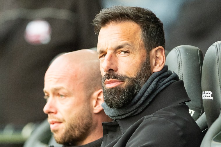 Van Nistelrooij ziet Gakpo en Sangaré wel bij PSV blijven