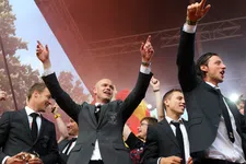 Thumbnail for article: 'Bij iedere stap omhoog is Ten Hag een garantie voor succes' 