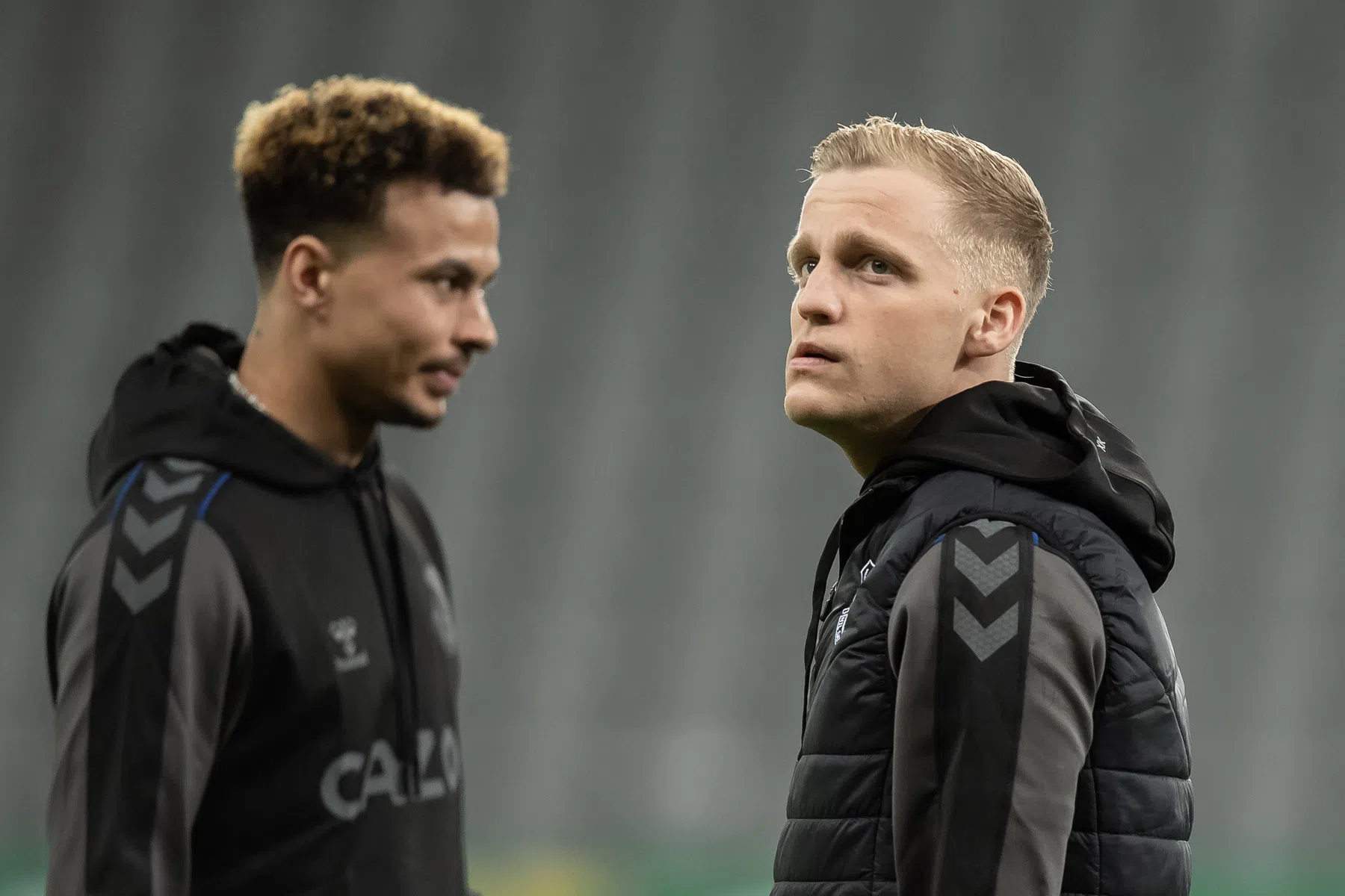 Ten Hag sleutelt, maar heeft geen basisplek voor Malacia en Van de Beek