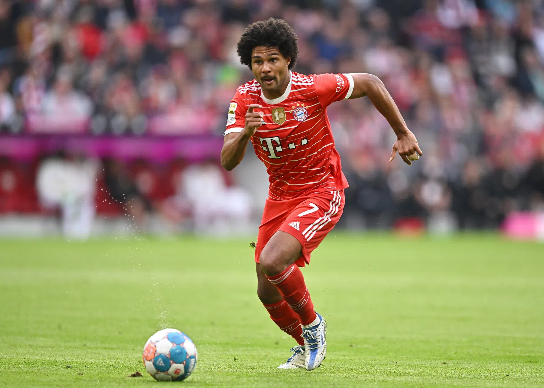 Bayern geeft signaal af en houdt gewilde aanvaller binnenboord