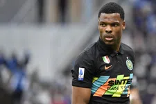 Thumbnail for article: 'United blijft op Nederlandse toer: Dumfries op wensenlijst Ten Hag'