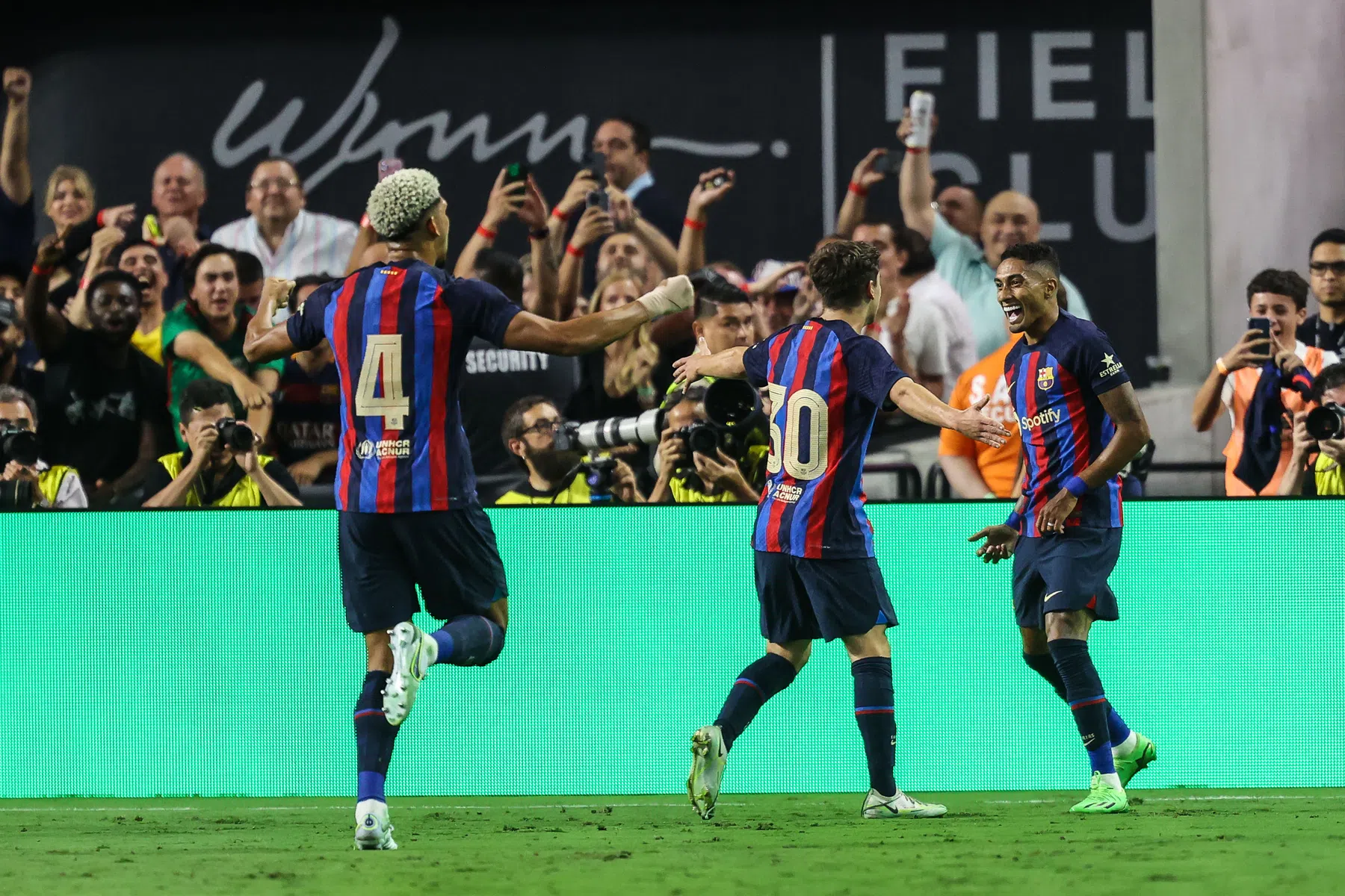 Hoe Barcelona 740 miljoen euro weggooit