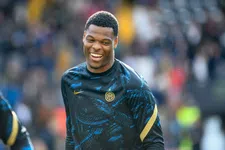 Thumbnail for article: 'Na frustrerende zoektocht zet Chelsea zinnen op Dumfries'