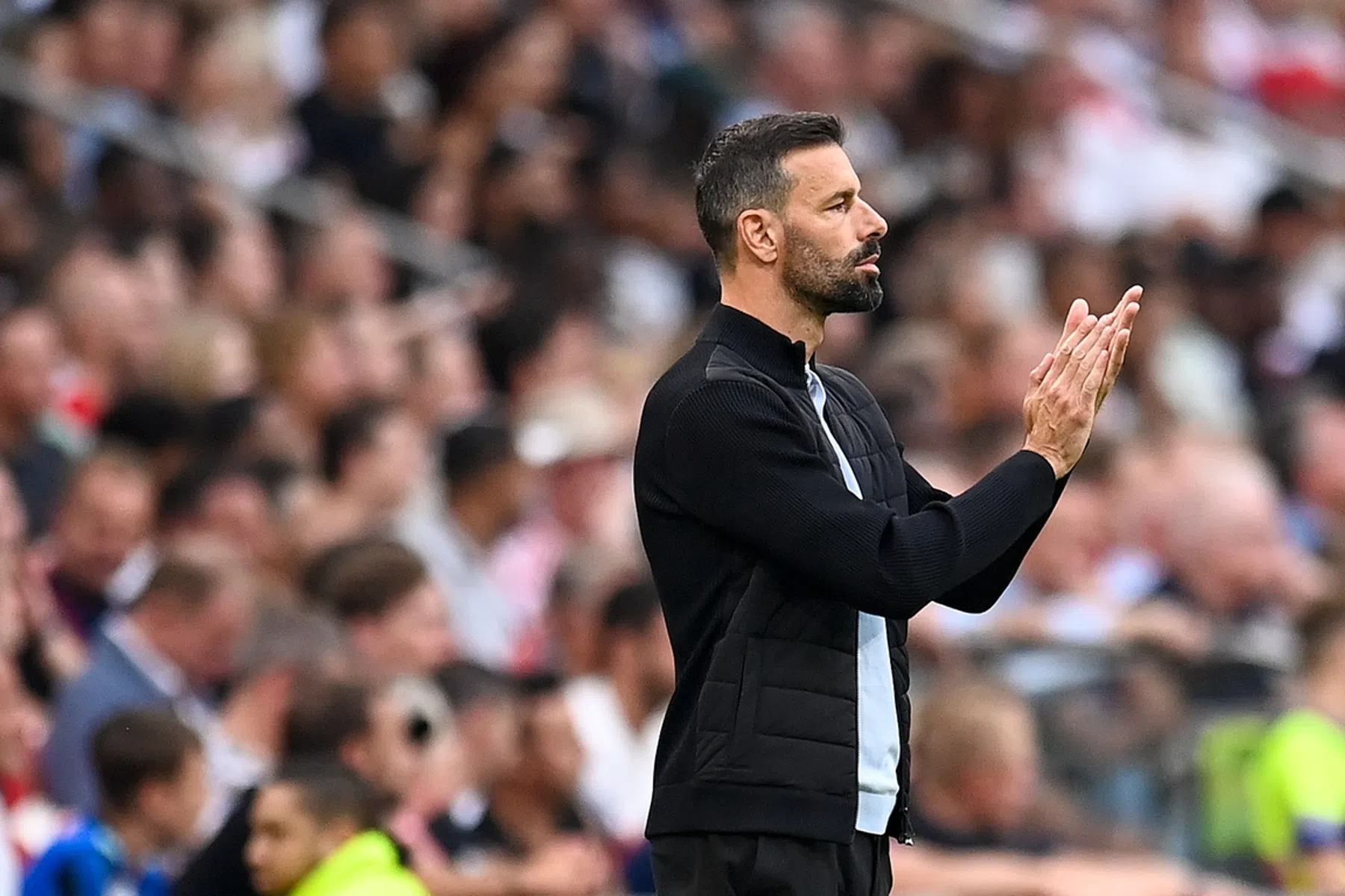 Van Nistelrooij geniet van PSV en spreekt van droomstart