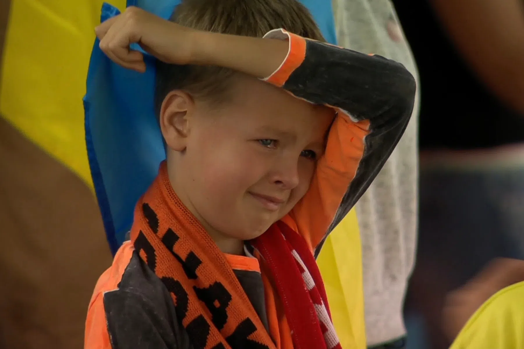 Emoties lopen hoog op tijdens Oekraïens volkslied in Stadion Galgenwaard