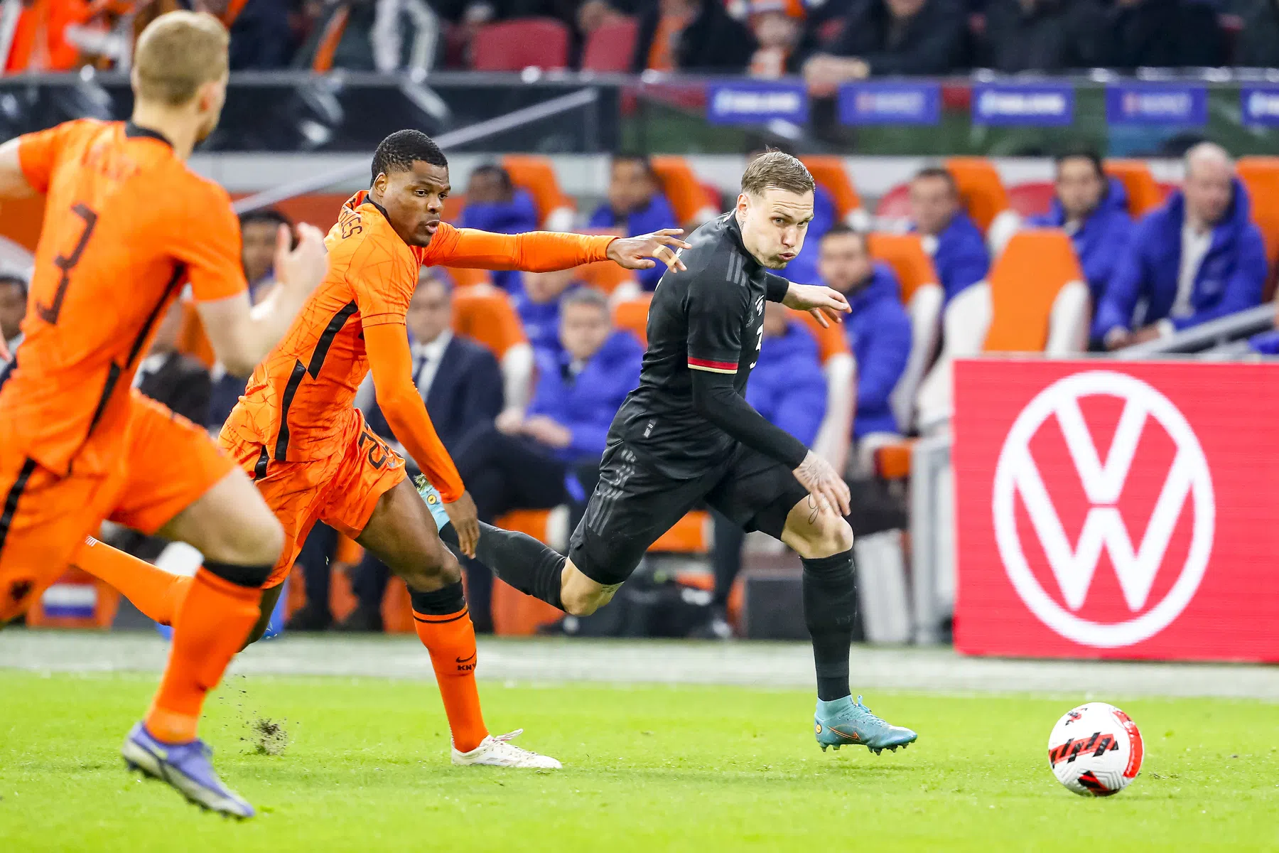 RB Leipzig betaalt recordbedrag voor vervanger van Angeliño