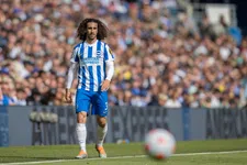 Thumbnail for article: Chelsea wint het gevecht om peperdure Cucurella