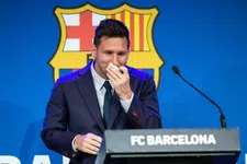 Thumbnail for article: Een jaar na een hartverscheurend vaarwel: de tranen van Lionel Messi
