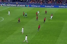 Thumbnail for article: Nieuwe regel, nieuw grijs gebied: Mbappé-goal leidt tot wijziging van buitenspel