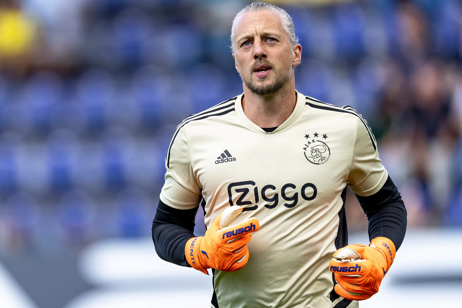 Pasveer vertelt over open keepersstrijd onder de Ajax-lat