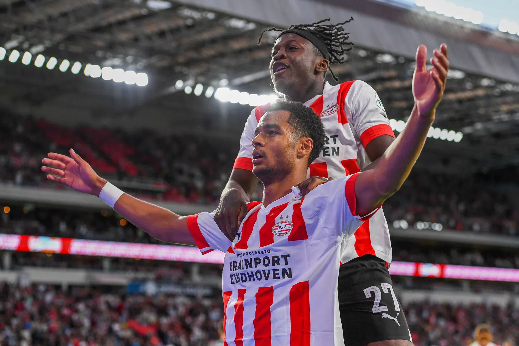 PSV bezorgt FC Emmen pijnlijke rentree en richt vizier op Monaco
