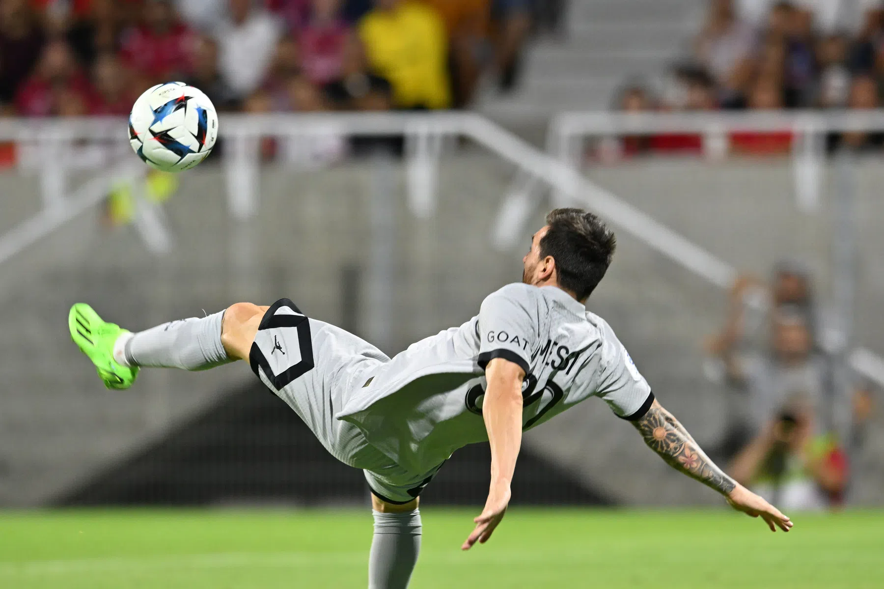 'Klein genie' Messi krijgt ultiem compliment van supporters van tegenstander