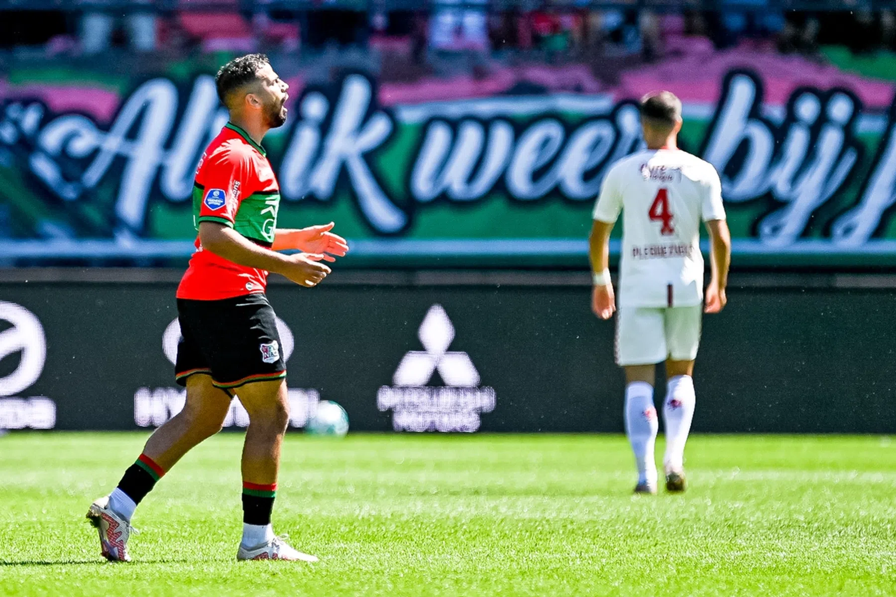 Twente steelt overwinning in Nijmegen dankzij droomdebuut Steijn