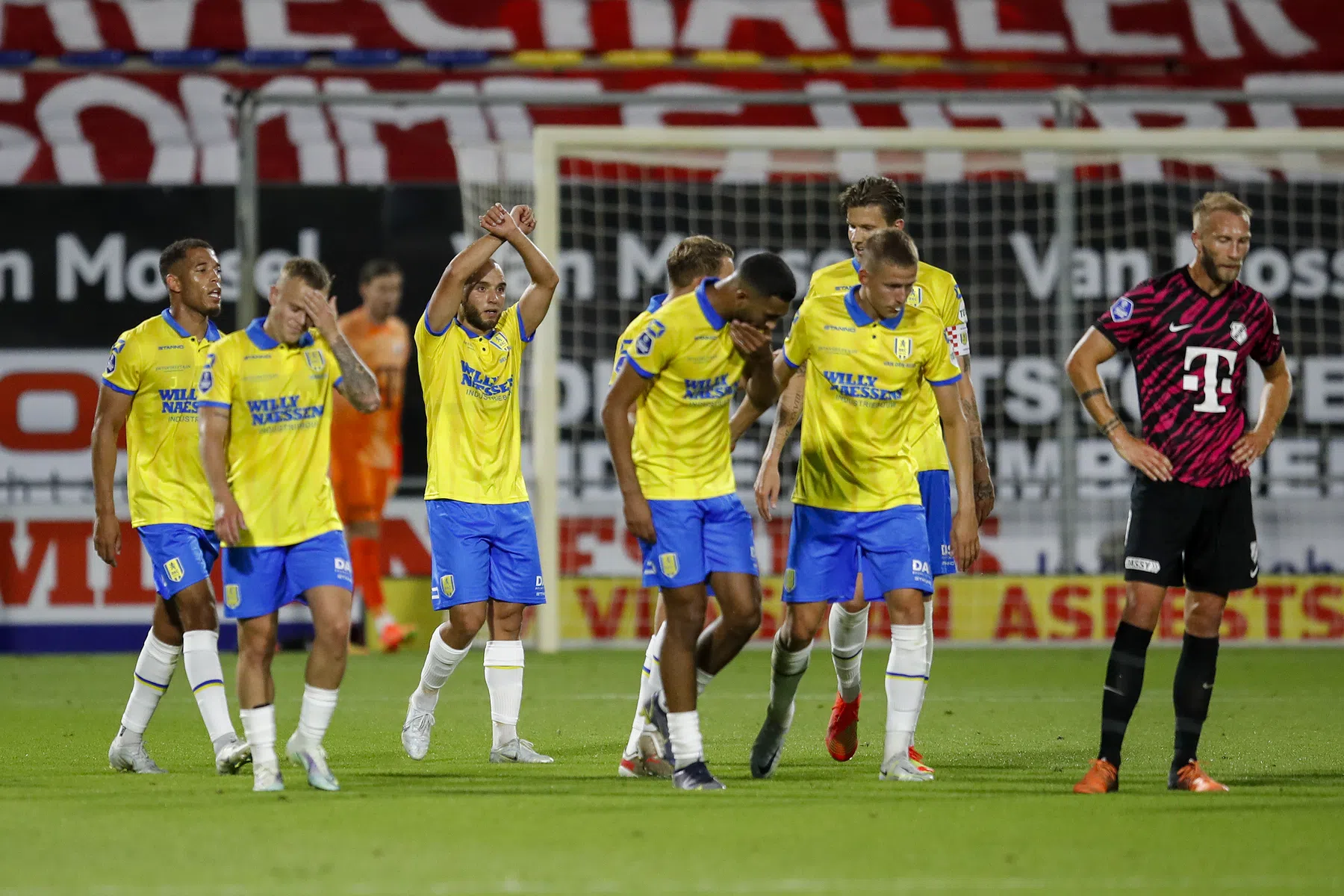 'Een klein beetje tegenslag kan je zomaar in het ravijn laten belanden'