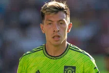 Thumbnail for article: Lisandro Martínez voedt de twijfels over zijn lengte: 'Hij is niet sterk genoeg'