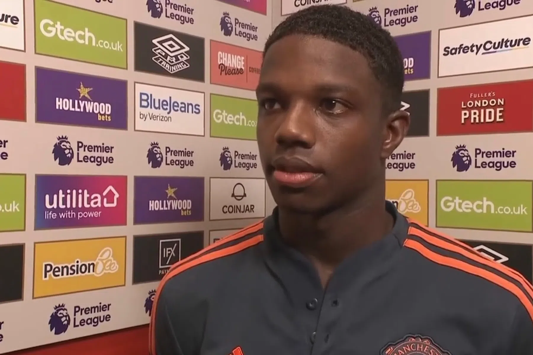 Malacia wil basisplaats: 'Ik kom hier niet om op de bank te zitten'