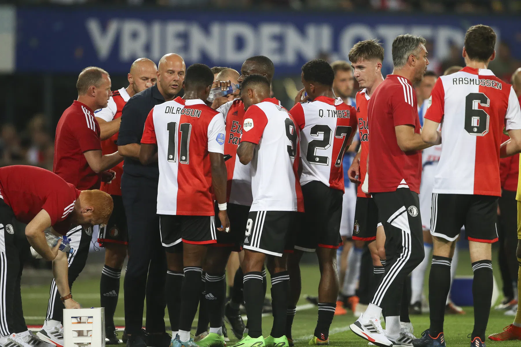 Slot hint met een knipoog op snelle transferactie van Feyenoord