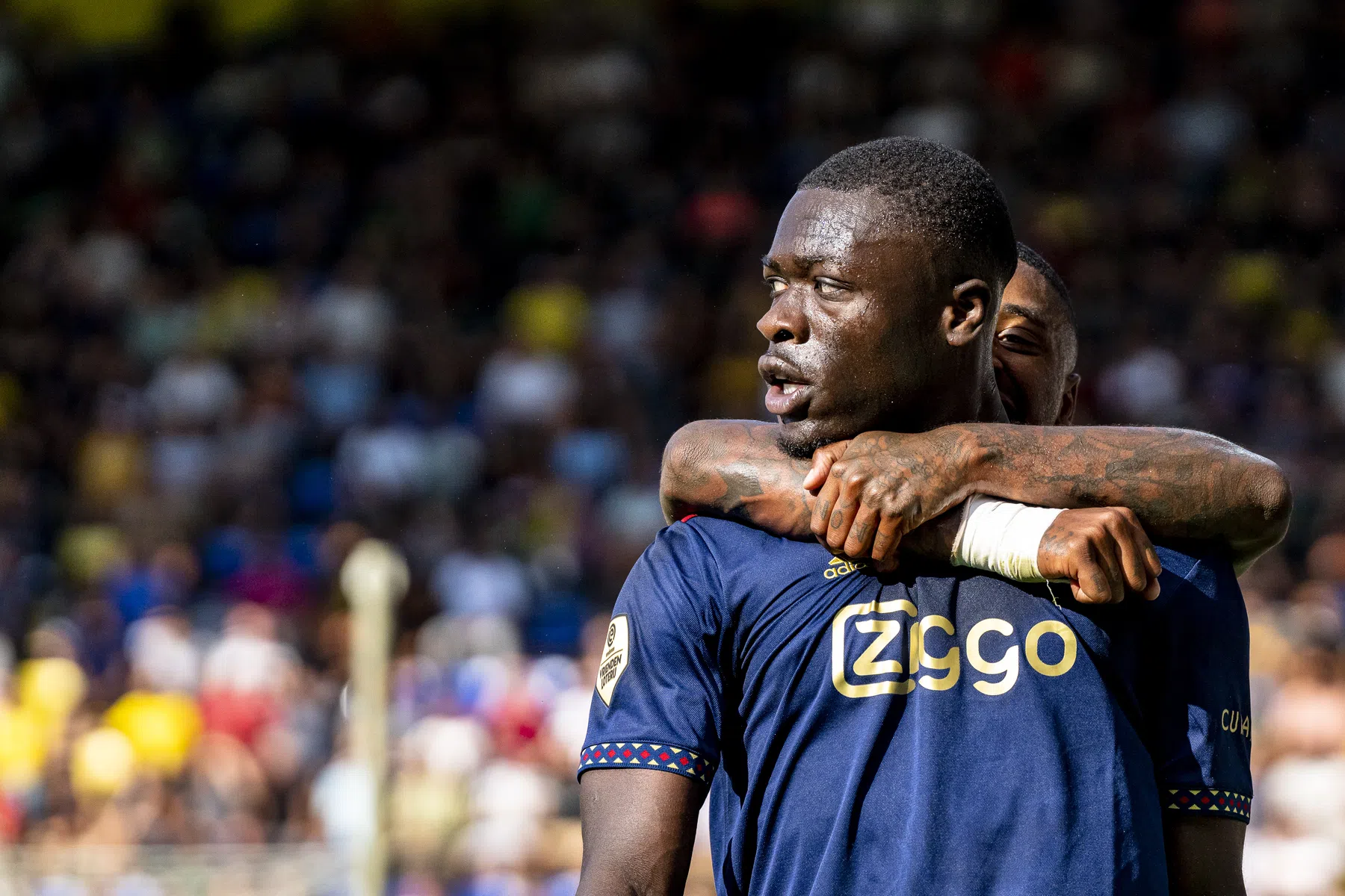 Stoelendans in Ajax-voorhoede: wie pakt zijn kans tegen Groningen?