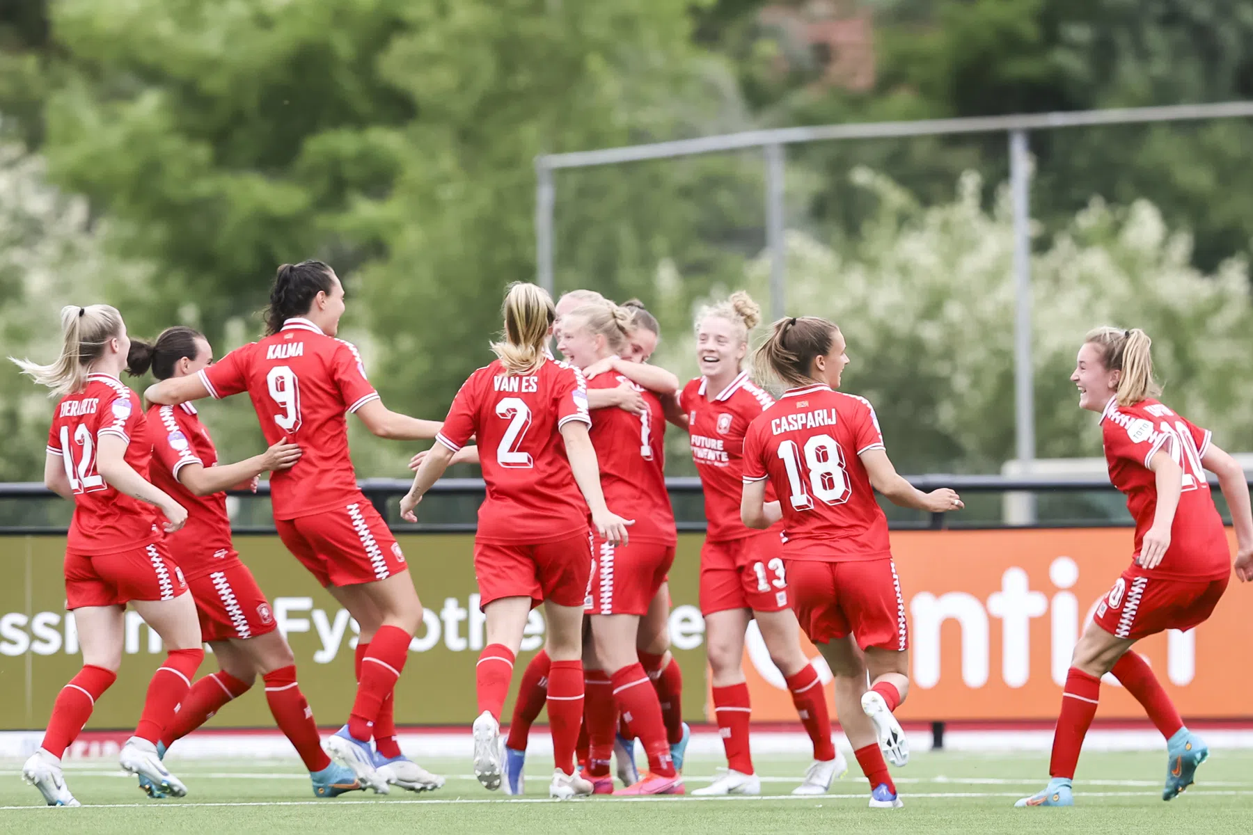 Zeven goals voor Kalma bij imponerende seizoenstart FC Twente