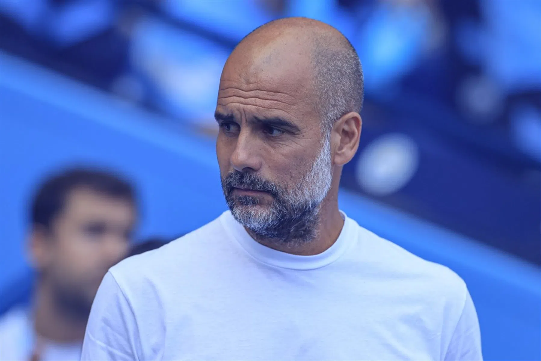 Guardiola denkt niet aan morsend Liverpool: 'Nog 108 punten om voor te spelen'